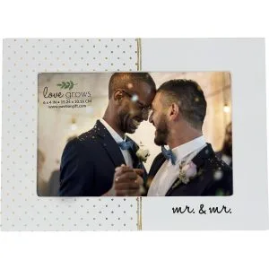 “Mr. & Mr.” Rustic Whitewashed 7.5″ x 5.5″ Photo Frame – Holds 6″ x 4″